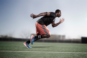 哈兰德连续8场破门，英超金靴继续领跑，哈兰德足球