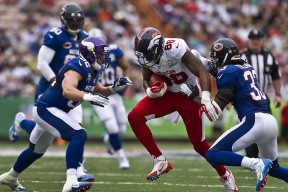 斯文登镇阵型严密，红军盼提升排名，斯文登对布流浪